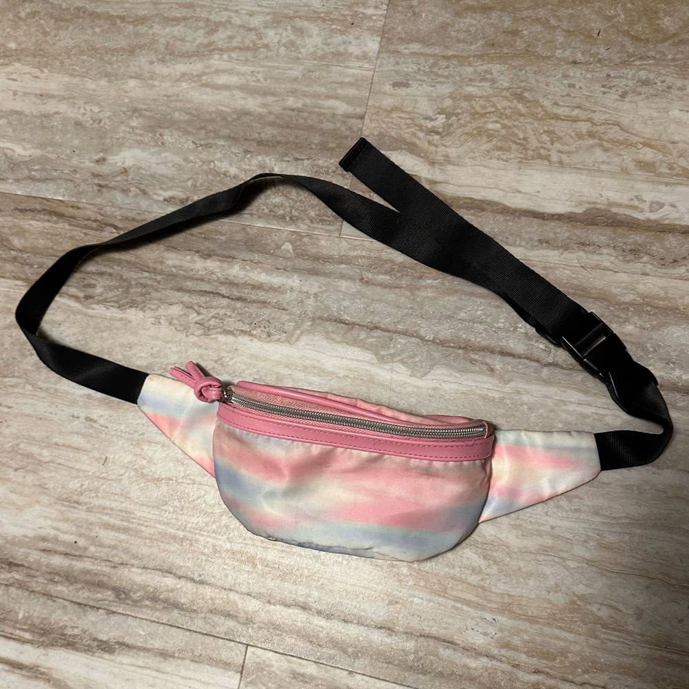Adjustable fanny pack 💙💗☁️